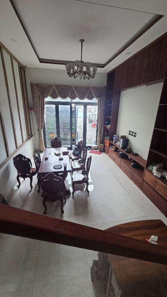 2hcm-E4159F24-mha1m3dj_37_18