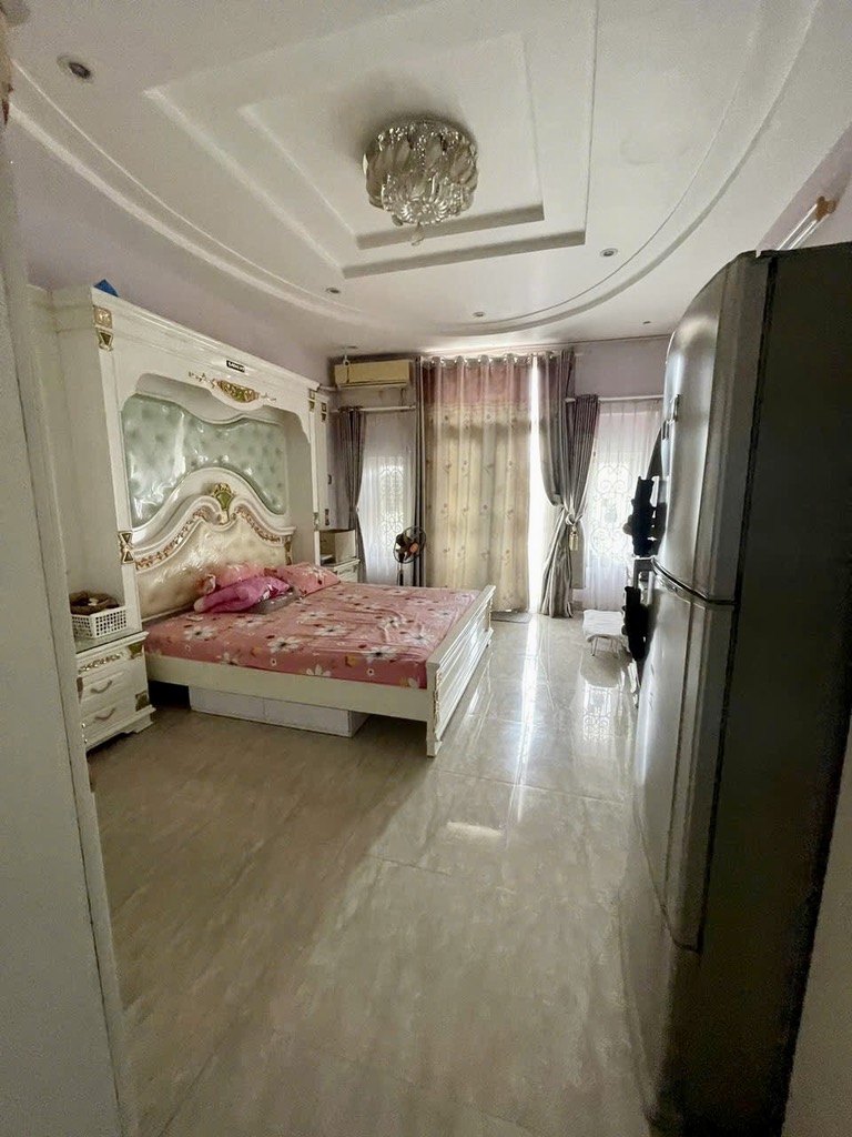 kf9-B07F7B61-mbaf3j1u_45_12