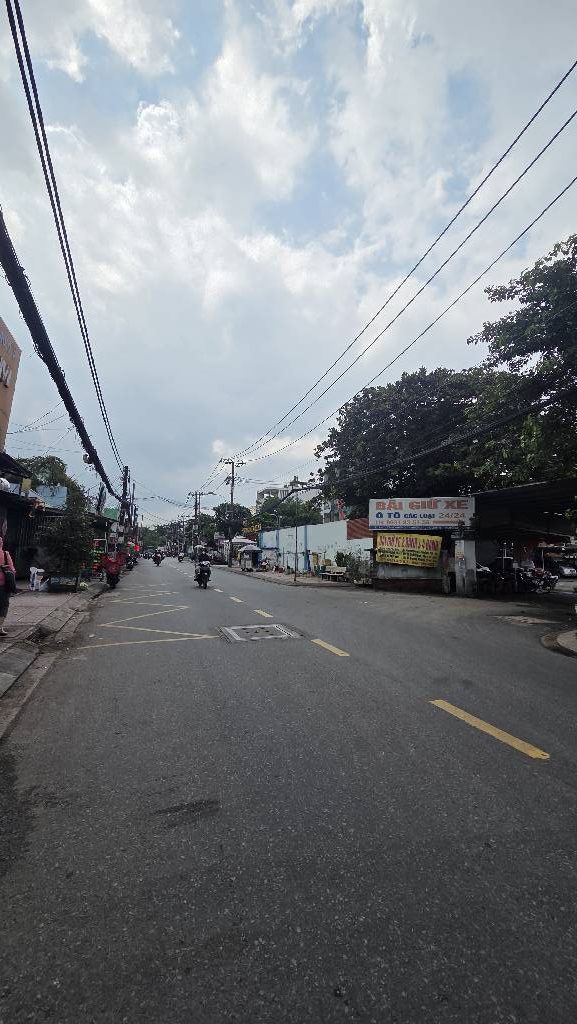 q-E4159F24-mha1m3dj_21_11